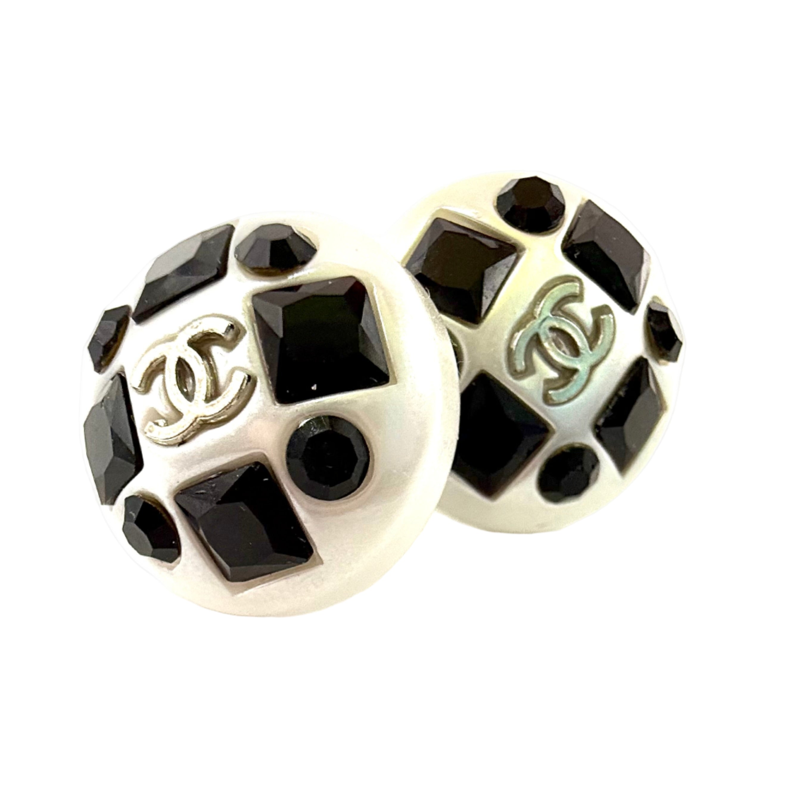REPURPOSED BUTTON BLACK GLITZ STUDS
