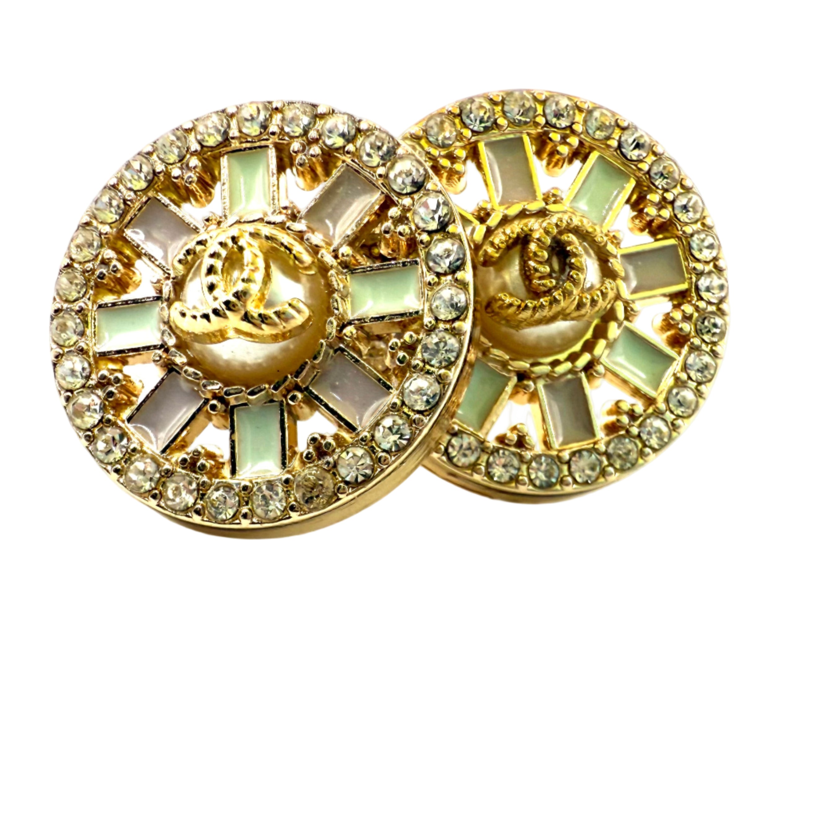 REPURPOSED BUTTON BITSY STUDS