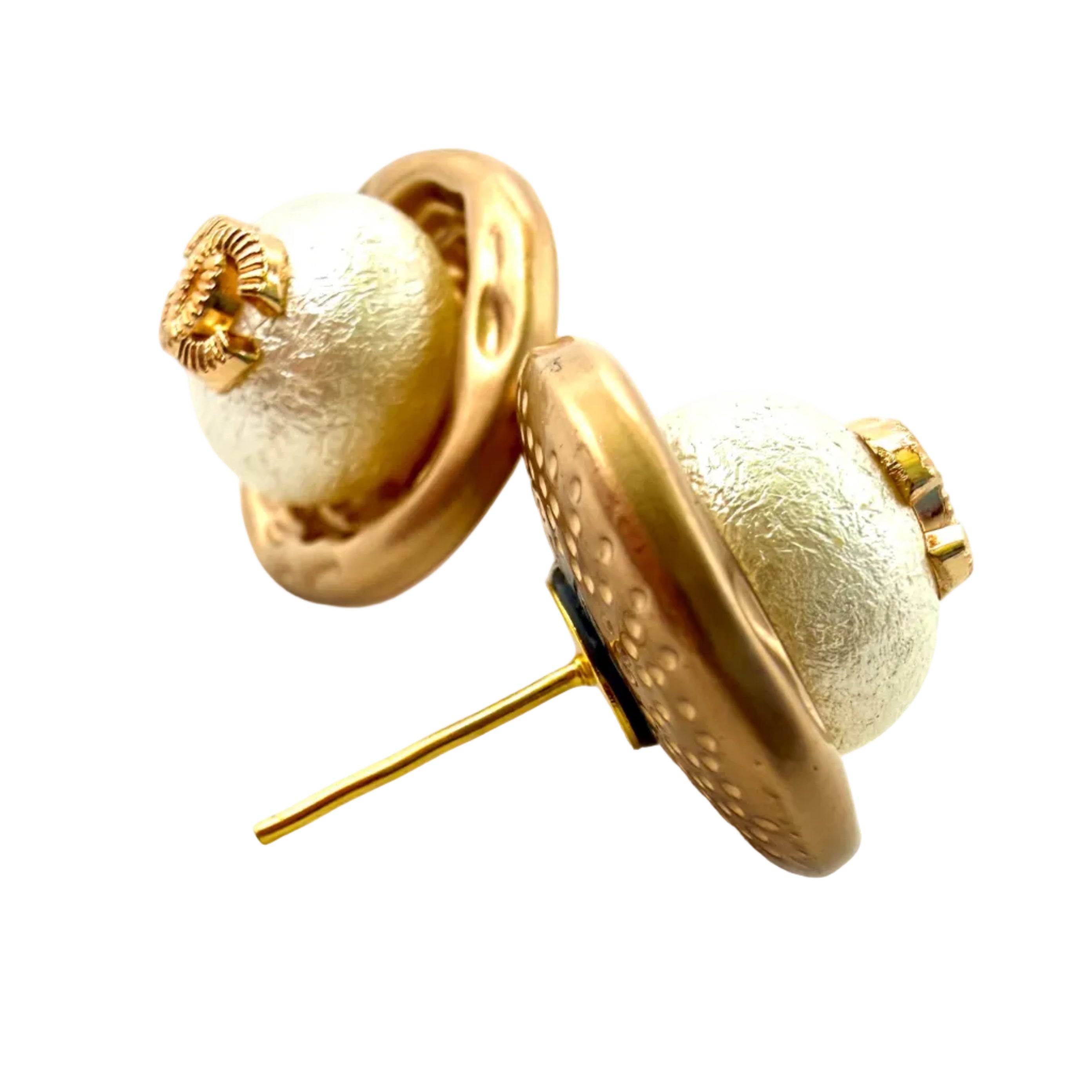 REPURPOSED BUTTON EMILIA STUDS