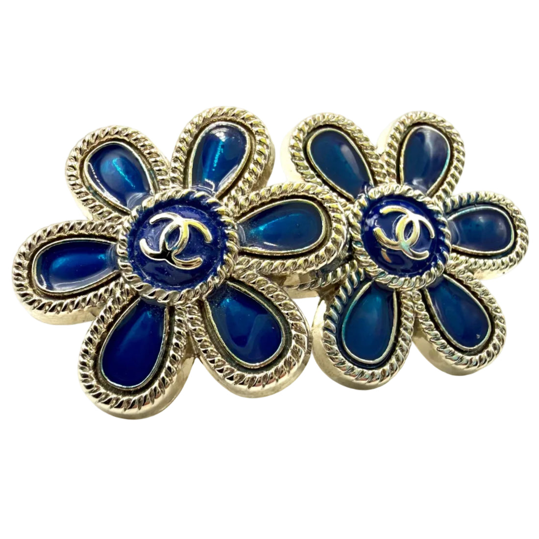 REPURPOSED BUTTON BLUE DAISY STUDS