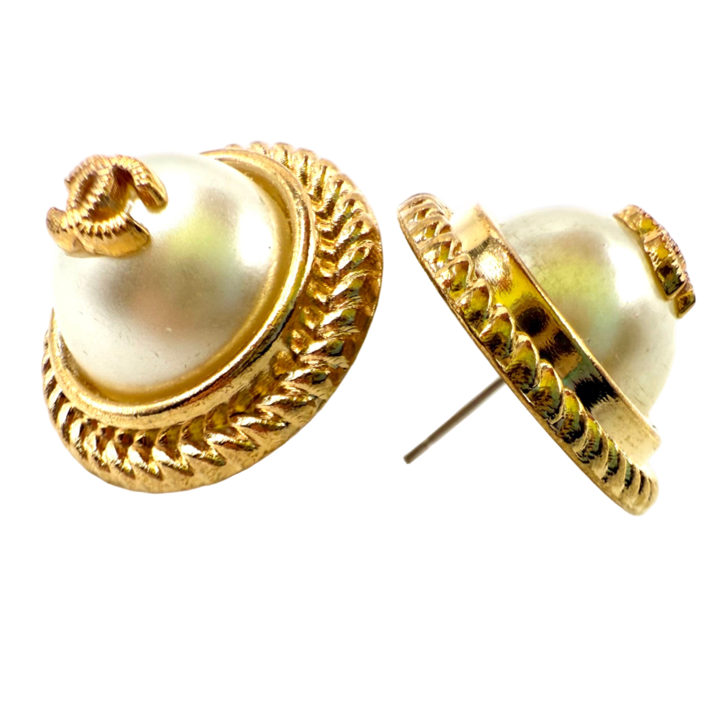 REPURPOSED BUTTON DOTTIE STUDS