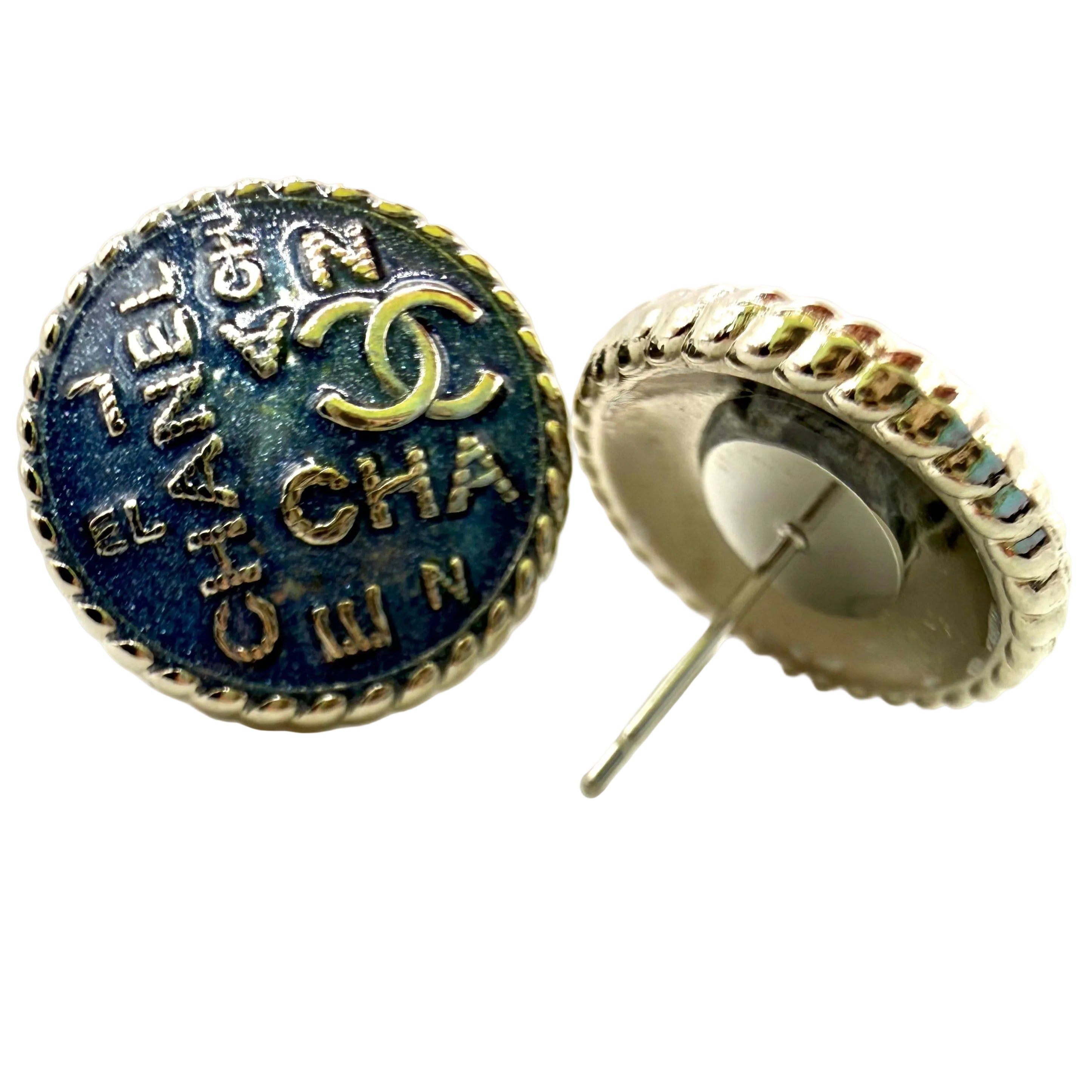 REPURPOSED BUTTON ADDIE STUDS