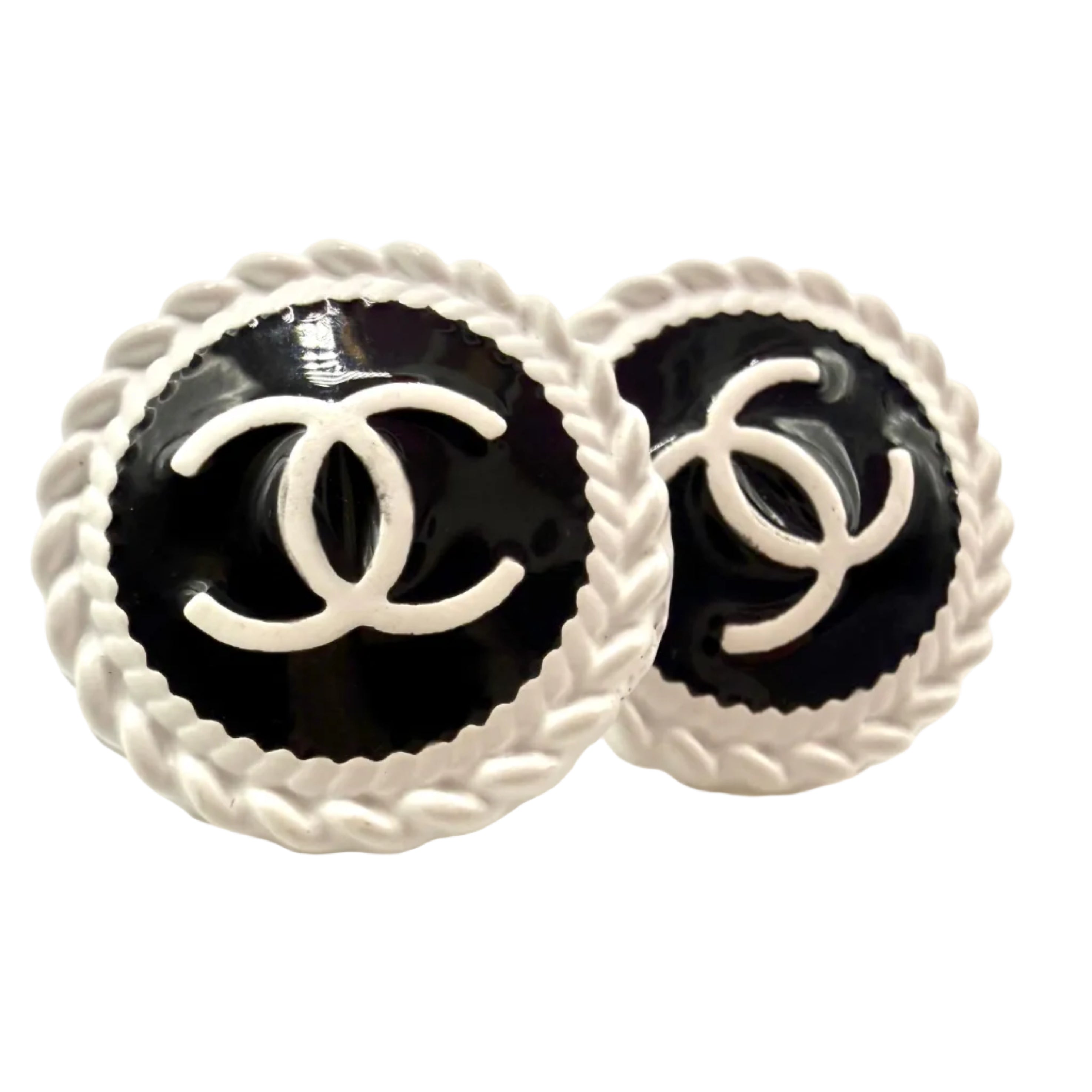 REPURPOSED BUTTON BLACK/WHITE SARAH STUDS