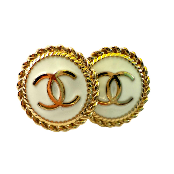 REPURPOSED BUTTON ANNA STUDS CREAM