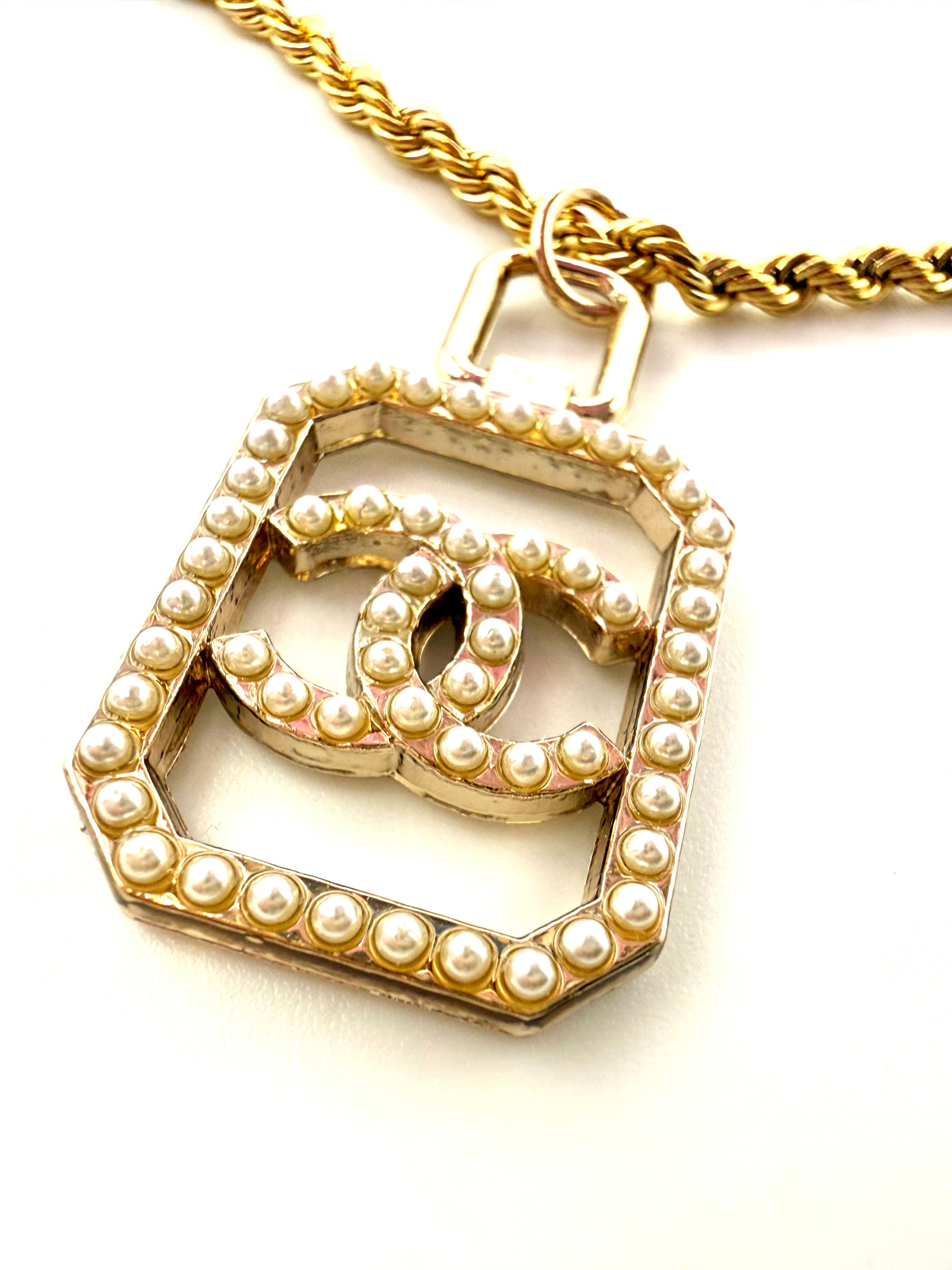 REPURPOSED PEARL TRIM CHARM NECKLACE