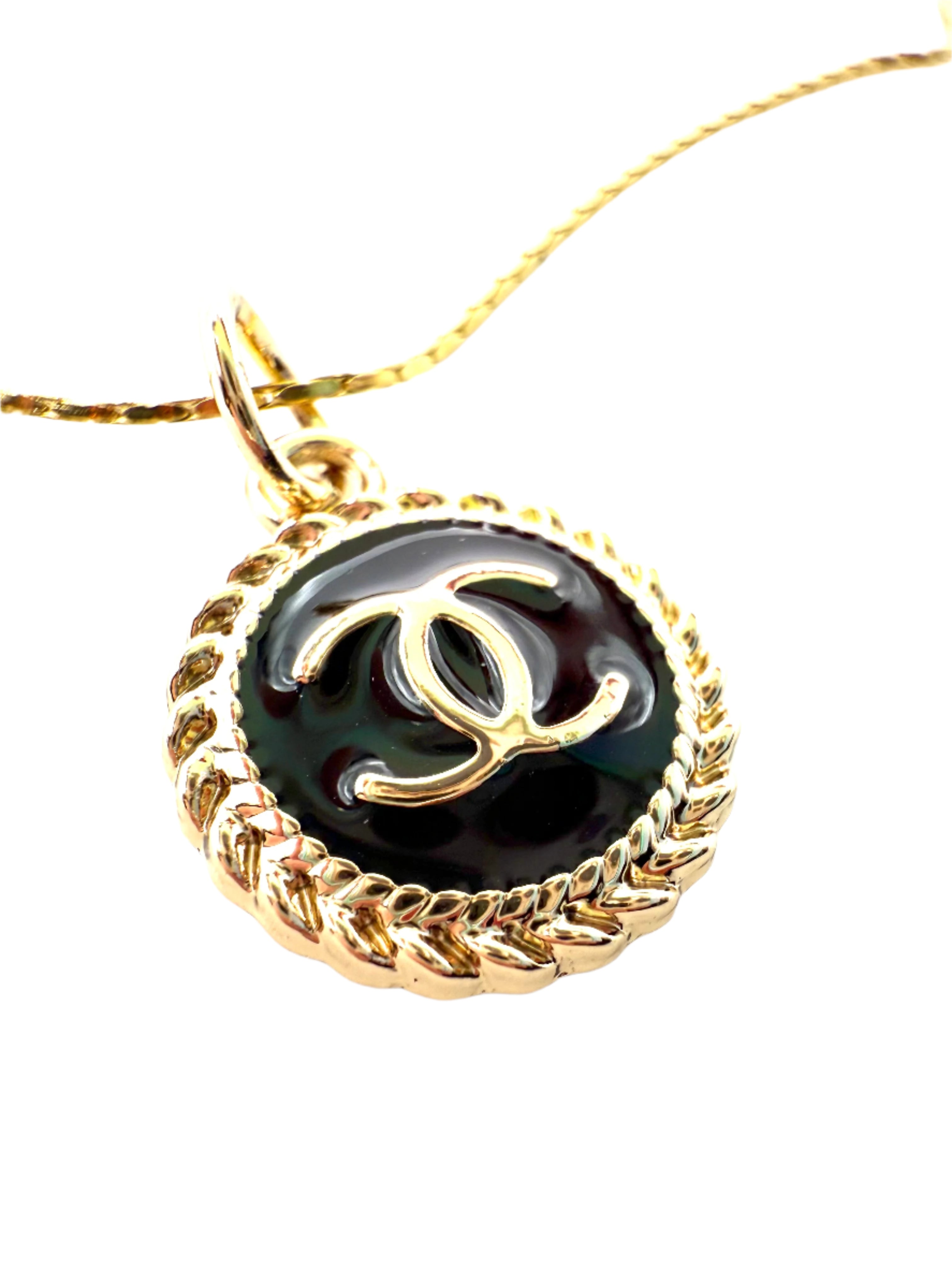 REPURPOSED CHARM SMALL BLACK/GOLD NECKLACE