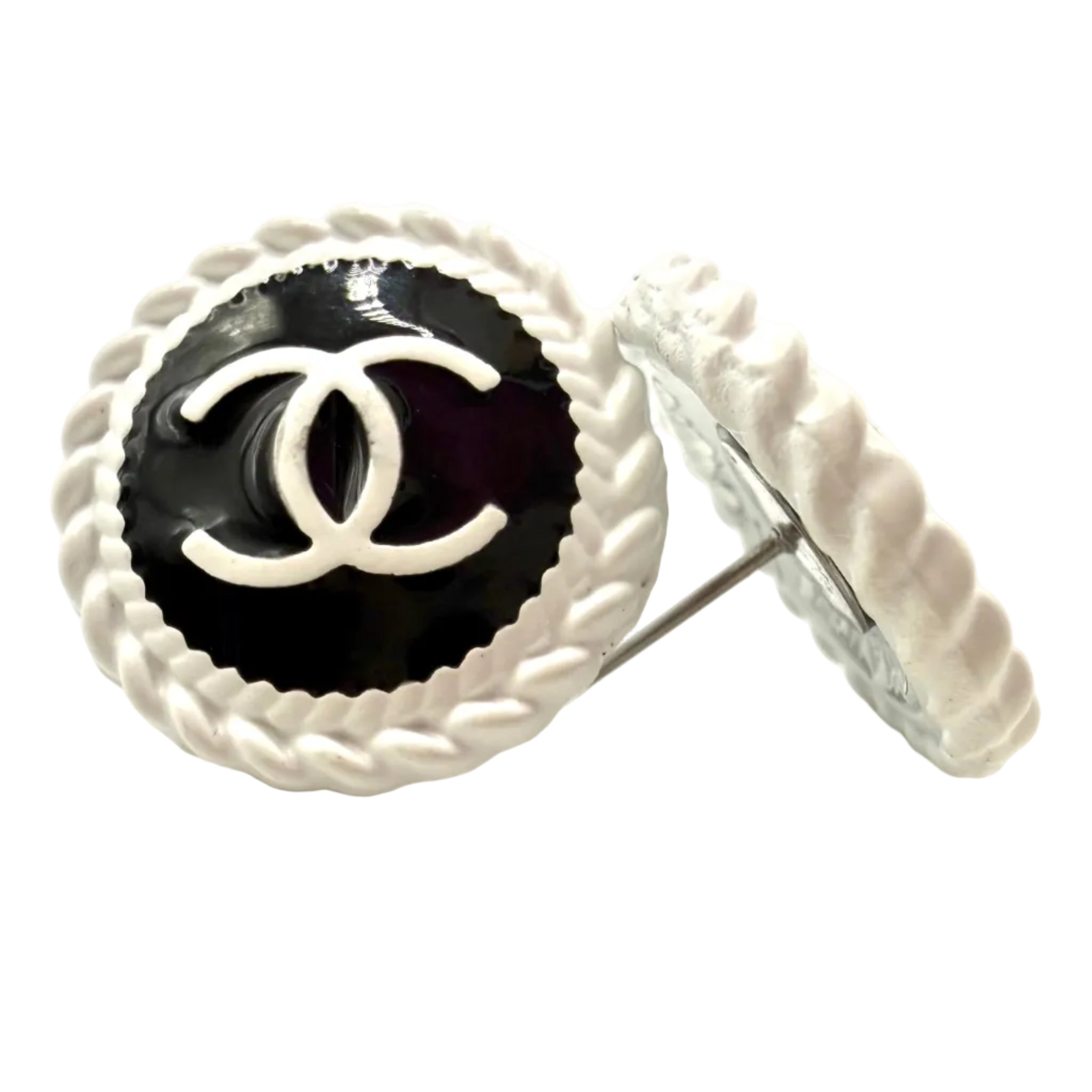 REPURPOSED BUTTON BLACK/WHITE SARAH STUDS