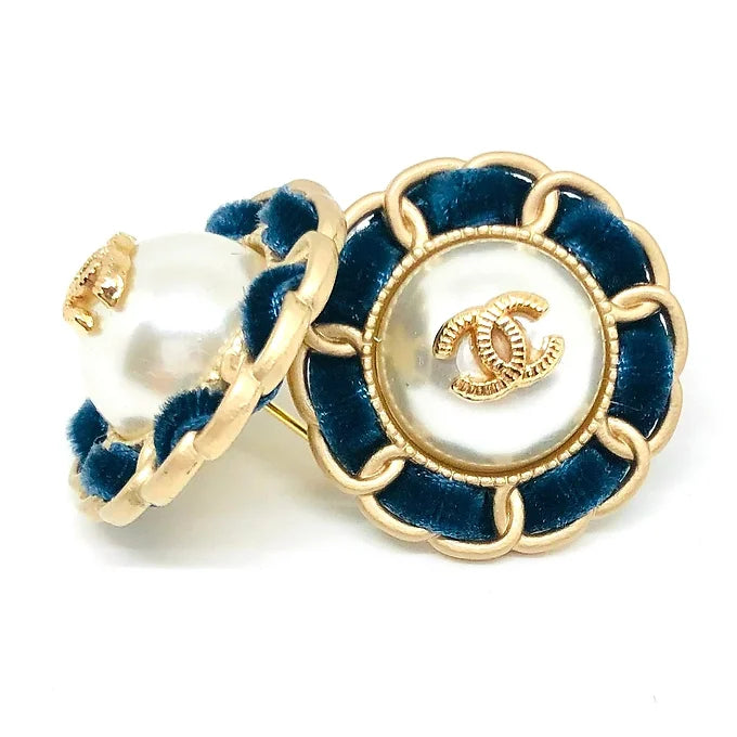 REPURPOSED BUTTON JOEY STUDS