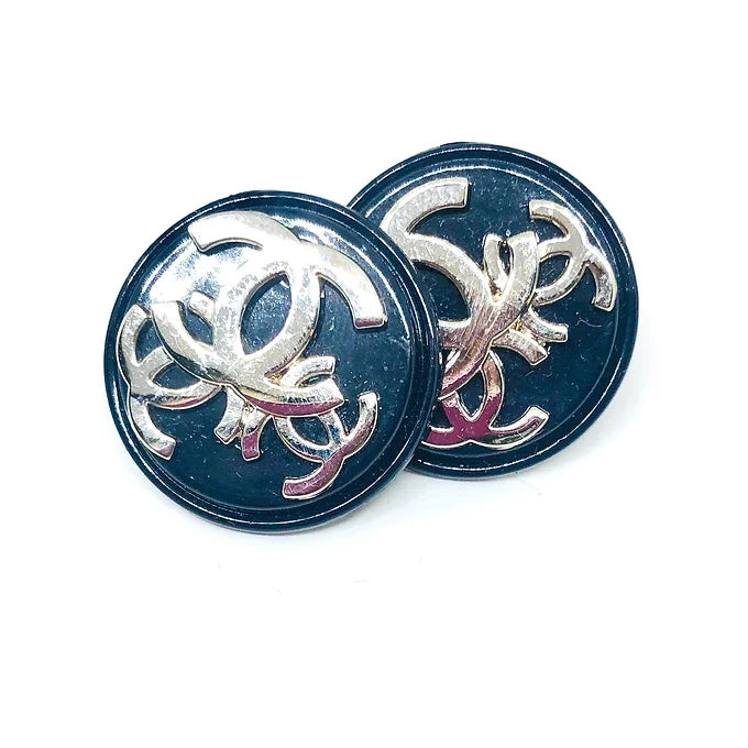 REPURPOSED BUTTON SAVANNAH STUDS