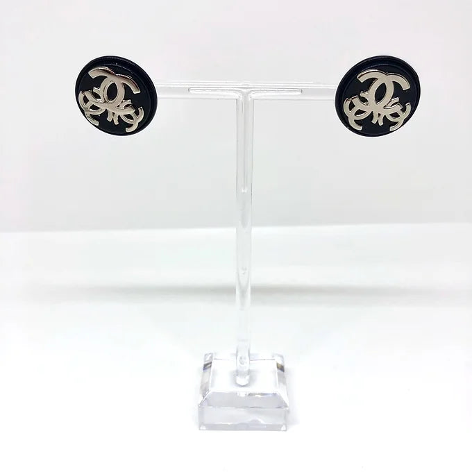 REPURPOSED BUTTON SAVANNAH STUDS