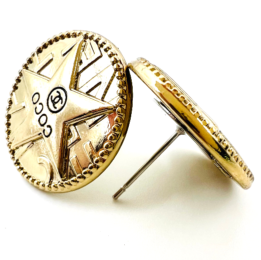 REPURPOSED BUTTON MALIN STUDS